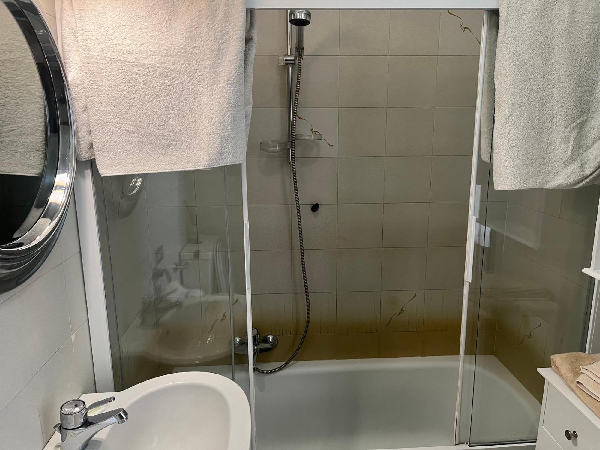 Casina Apartment เบลลาโจ ภายนอก รูปภาพ